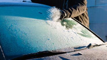 eliminar el hielo del parabrisas